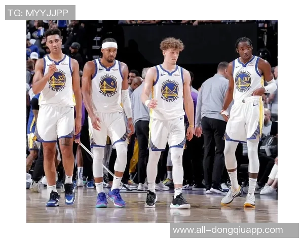 波杰谈与库里搭档的思考过程强硬防守下的默契配合之道