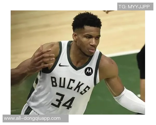 字母哥新赛季定妆照展现强大肌肉压迫感迎接生涯第13个赛季的挑战